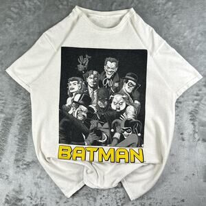 Distressed DC Comics Batman "Rogues Gallery" White Graphic T-shirt Size Small
